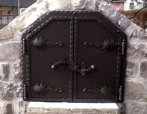 Kovana vrata
